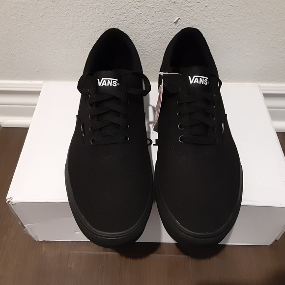 Vans - Picture 2 of 4